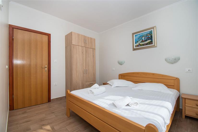 Apartment A4, for 6 persons