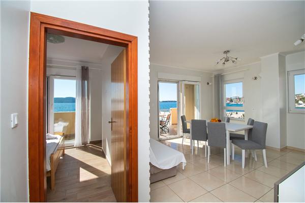 Apartment A4, for 6 persons