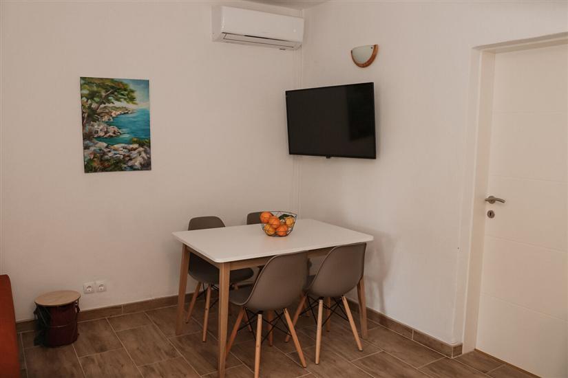 Apartment A1, for 6 persons