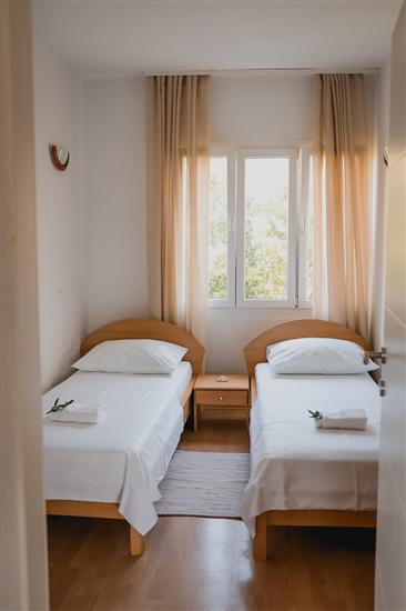 Apartment A2, for 6 persons