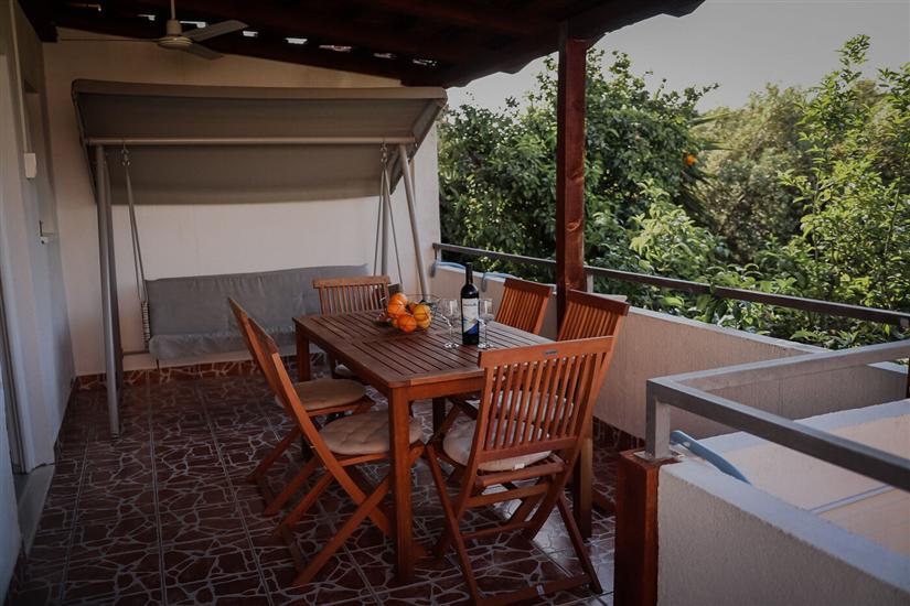 Apartment A2, for 6 persons