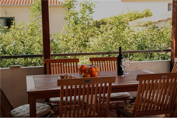 Apartment A2, for 6 persons