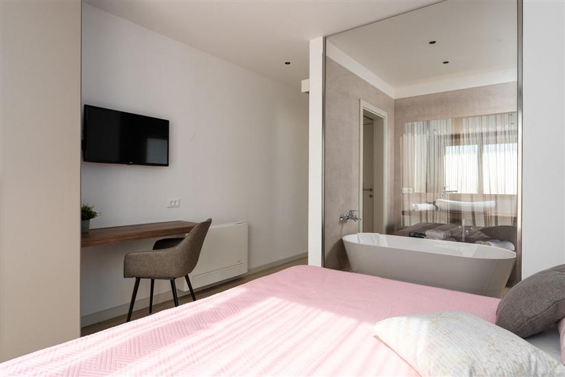 House K1, for 10 persons