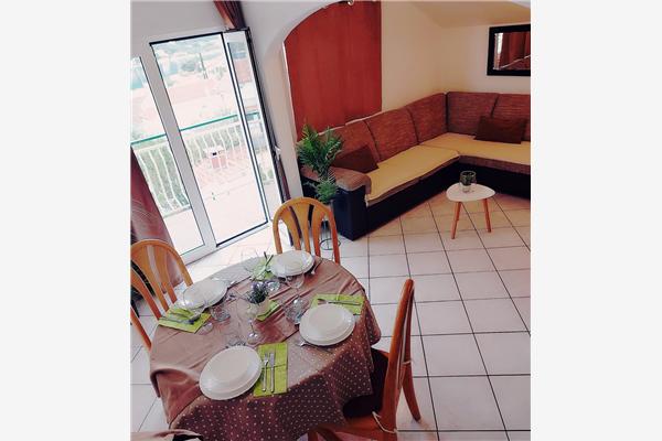 Apartment A1, for 5 persons