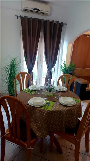 Apartment A1, for 5 persons