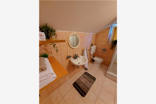 Apartment A1, for 5 persons