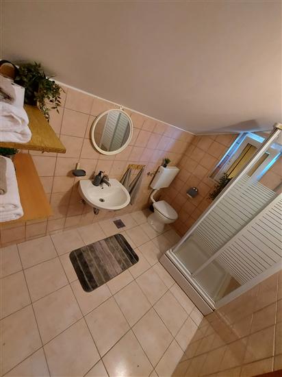 Apartment A1, for 5 persons