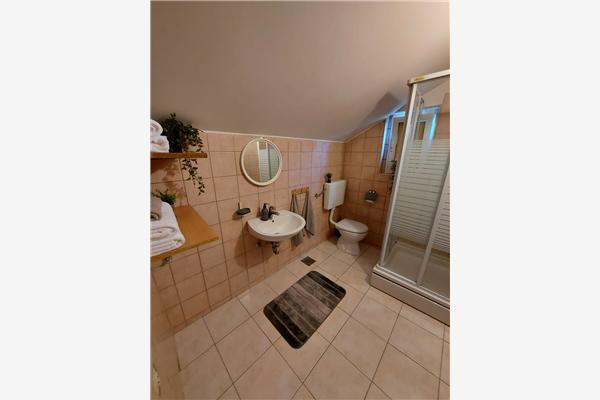 Apartment A1, for 5 persons