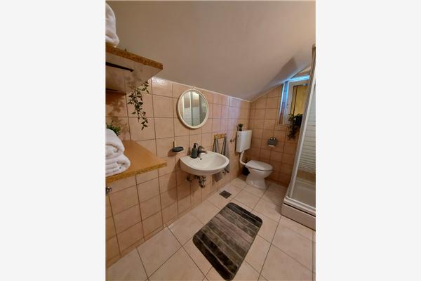 Apartment A1, for 5 persons