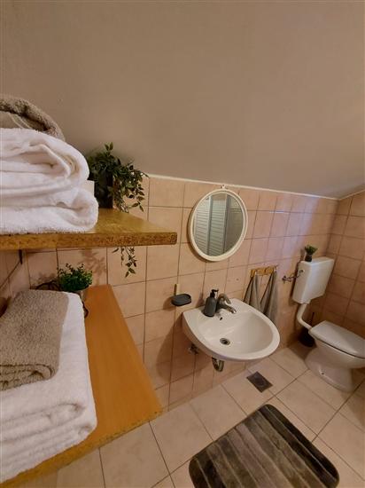 Apartment A1, for 5 persons