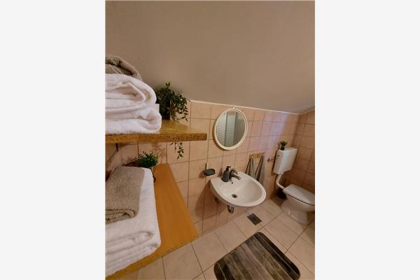 Apartment A1, for 5 persons