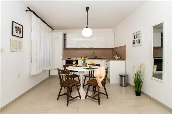 Apartment A1, for 5 persons