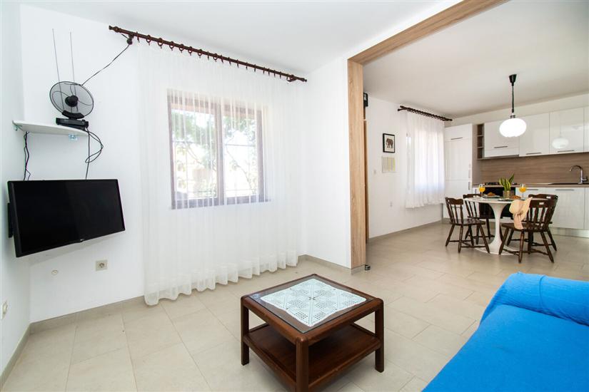 Apartment A1, for 5 persons