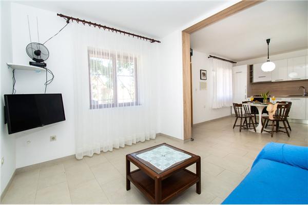 Apartment A1, for 5 persons