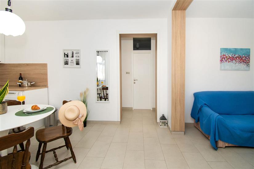 Apartment A1, for 5 persons