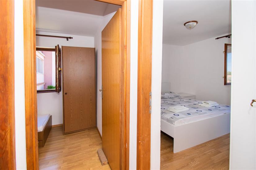 Apartment A2, for 5 persons