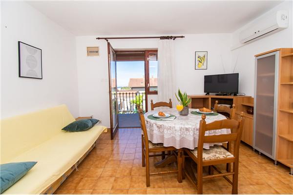 Apartment A2, for 5 persons