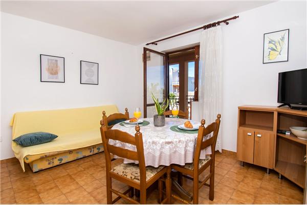 Apartment A2, for 5 persons