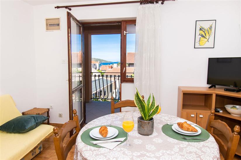 Apartment A2, for 5 persons