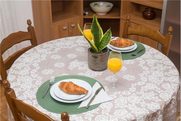 Apartment A2, for 5 persons