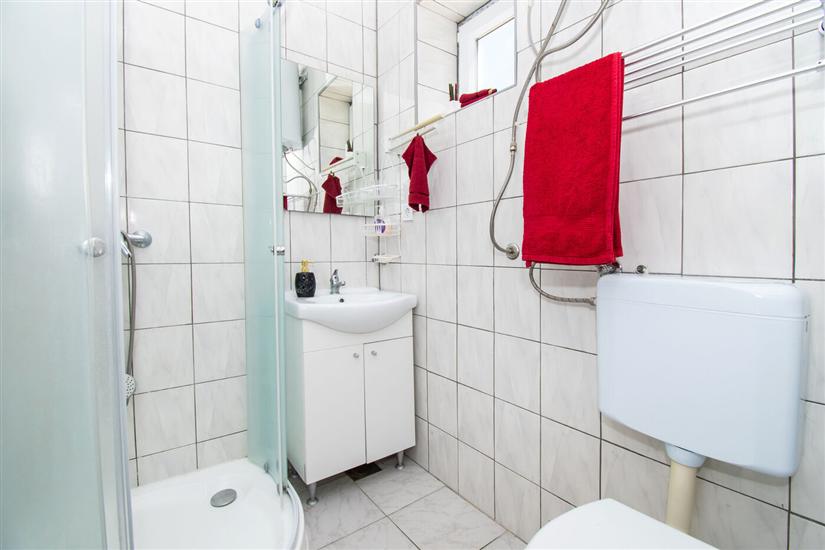 Apartment A1, for 5 persons