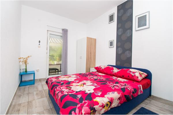 Apartment A1, for 5 persons
