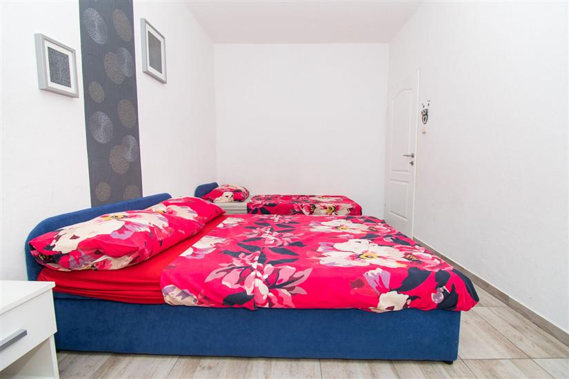 Apartment A1, for 5 persons