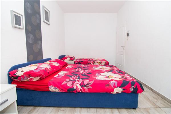 Apartment A1, for 5 persons