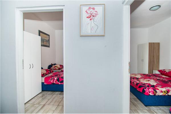 Apartment A1, for 5 persons