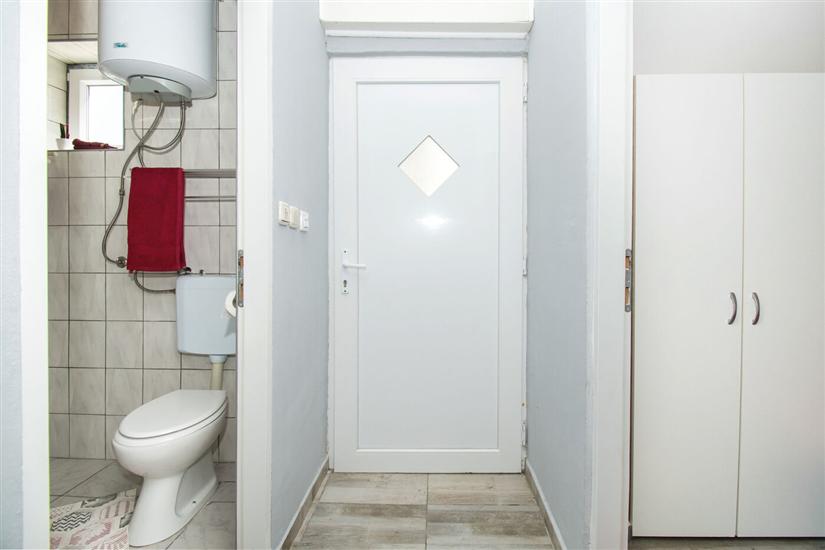 Apartment A1, for 5 persons