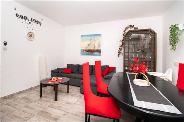 Apartment A1, for 5 persons