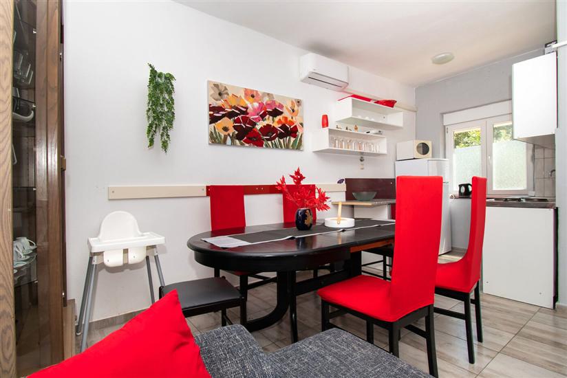 Apartment A1, for 5 persons