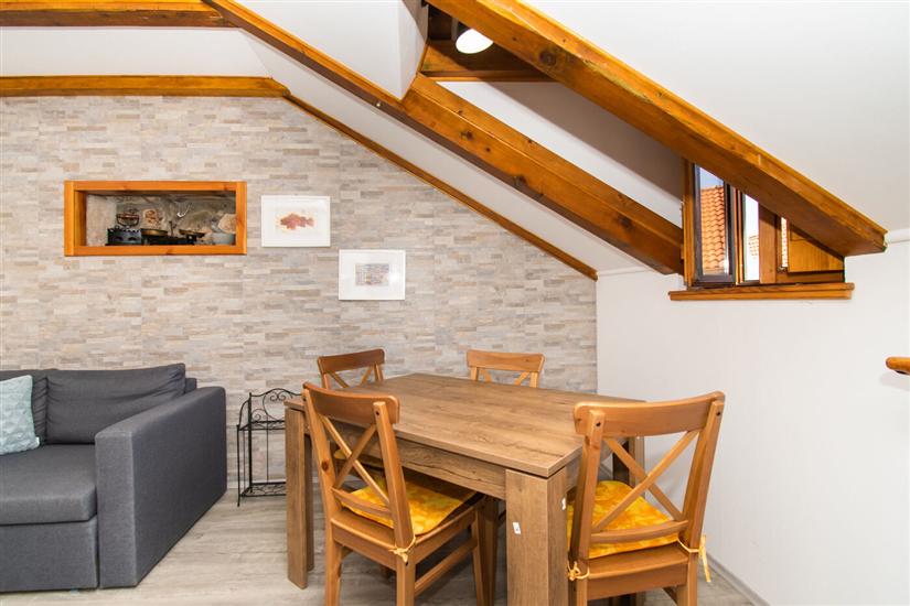 Apartment A2, for 3 persons