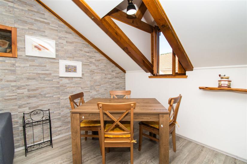 Apartment A2, for 3 persons