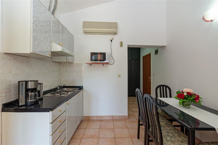 Apartment A2, for 4 persons