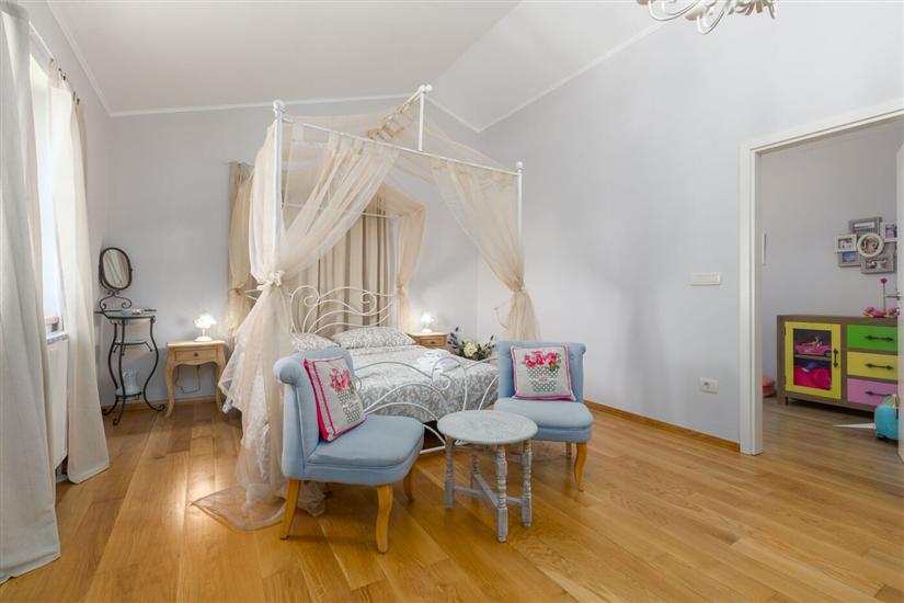 House K1, for 9 persons