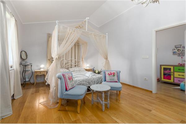 House K1, for 9 persons