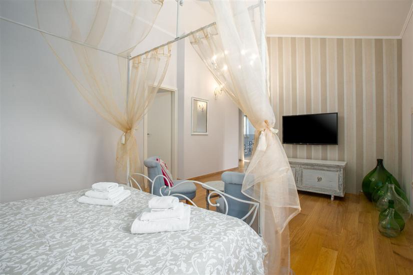 House K1, for 9 persons