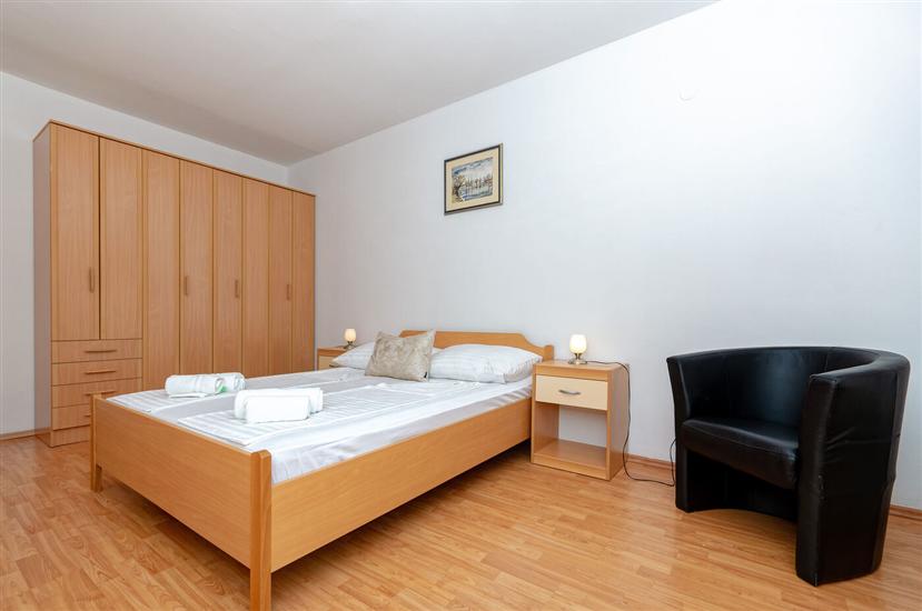 Apartment A2, for 6 persons