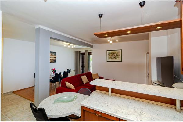 Apartment A2, for 6 persons