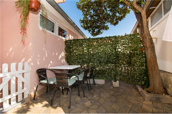 Apartment A2, for 5 persons