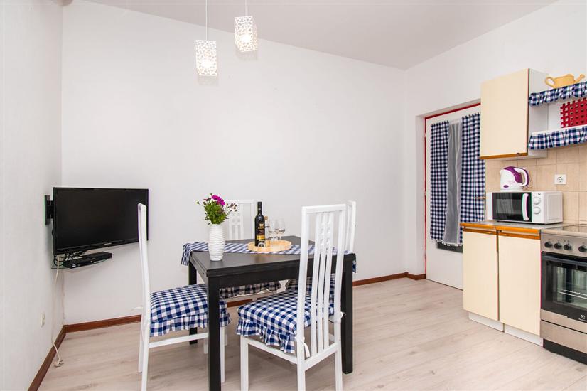 Apartment A3, for 5 persons