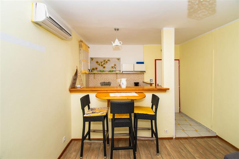 Apartment A4, for 3 persons
