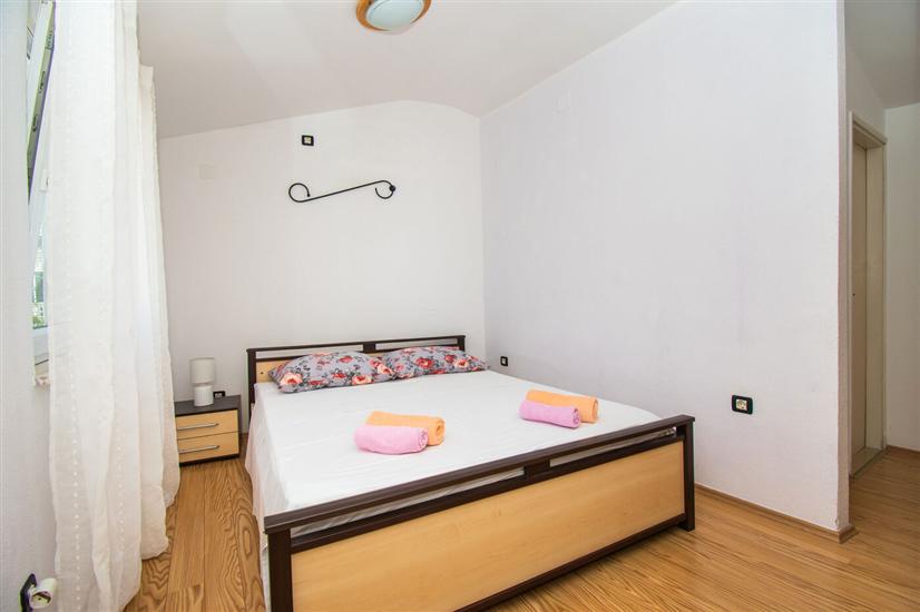 Apartment A5, for 5 persons