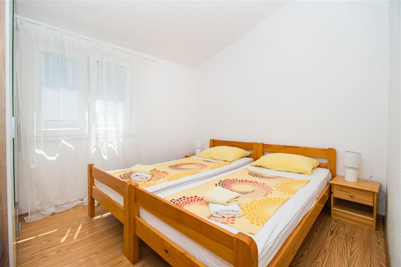 Apartment A5, for 5 persons