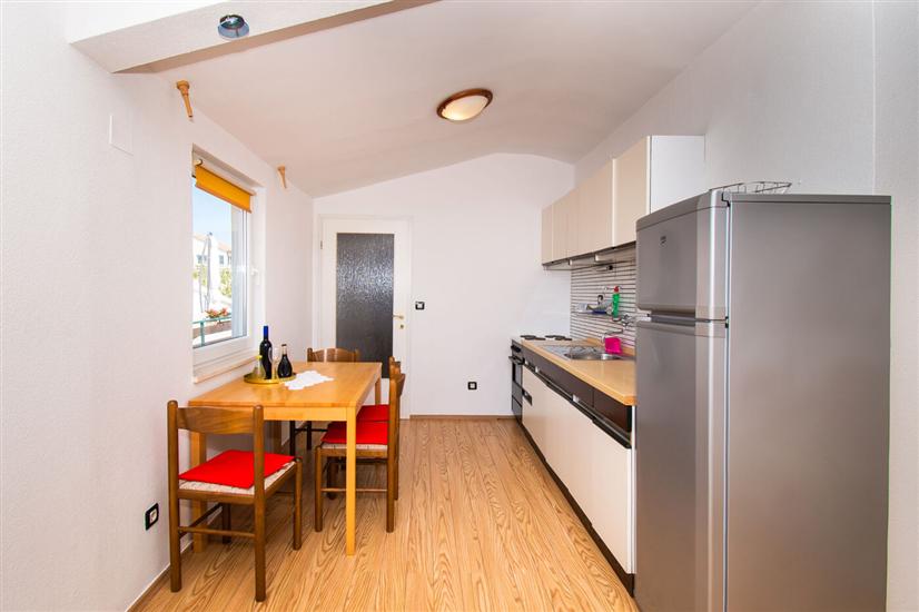 Apartment A5, for 5 persons