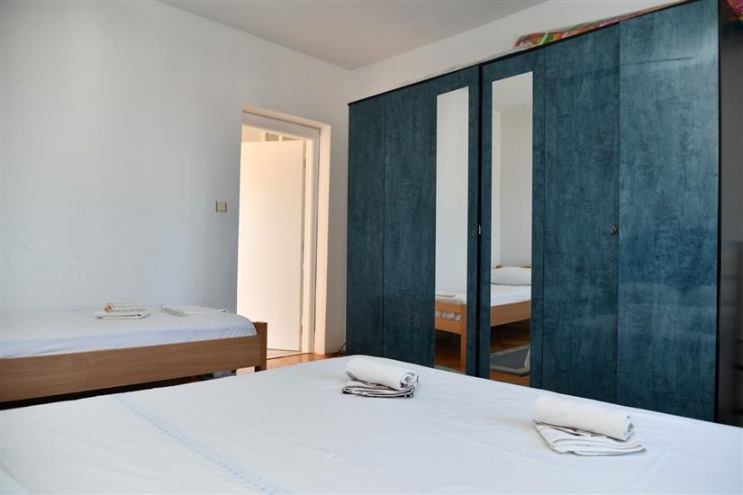 Apartment A2, for 7 persons