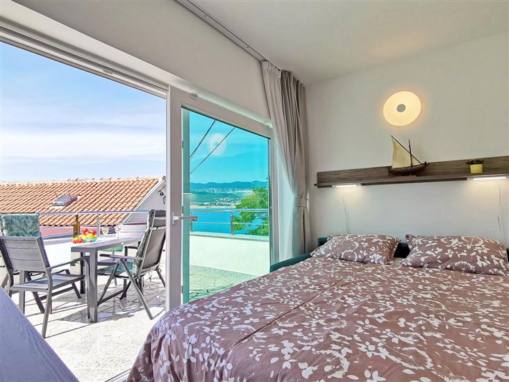 Room A1, for 2 persons