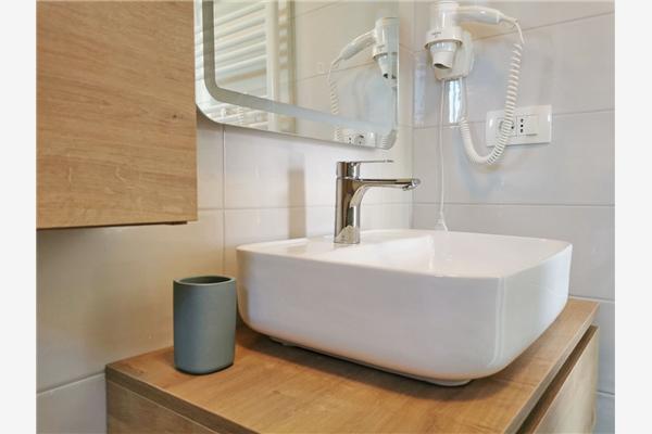 Room A1, for 2 persons