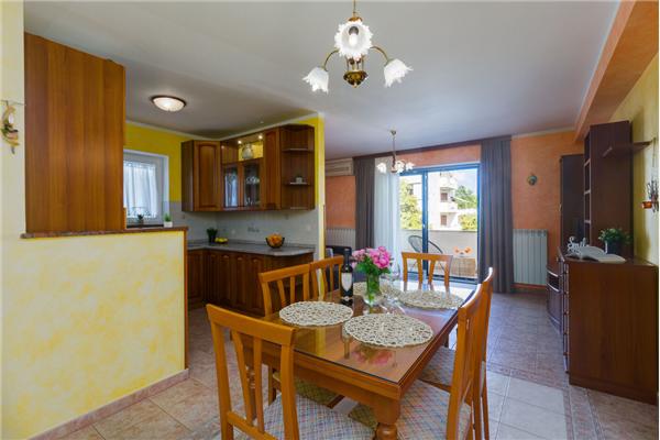 Apartment A1, for 5 persons